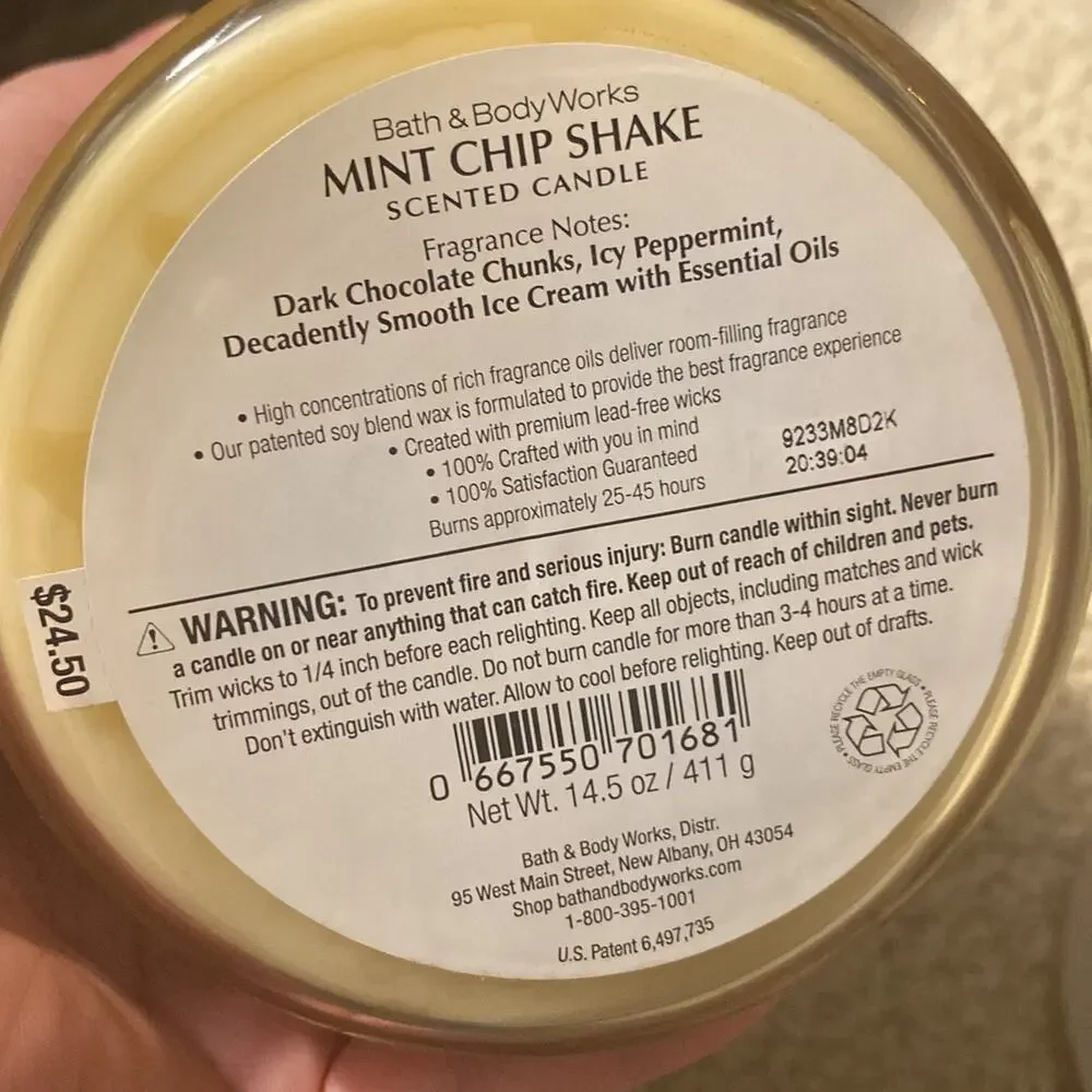 bath and body works mint chip‎ shake candles 2x